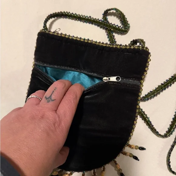 Vintage Velvet Beaded Horse Design Crossbody with Unique Detailing - Picture 5 of 10